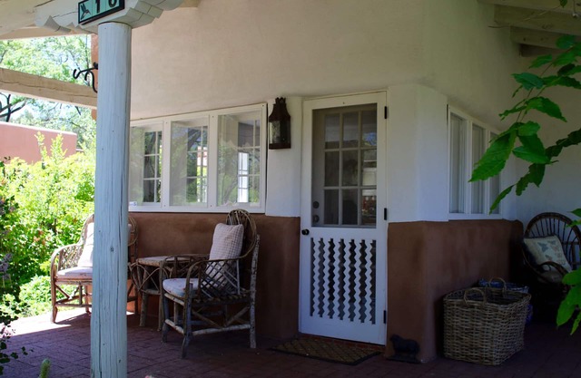 Country Cottage - Beautiful Two Bedroom House on Tesuque Estate