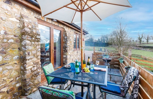 Country Cottage for up to 4 & a dog in the Blackdown Hills AONB with log burner