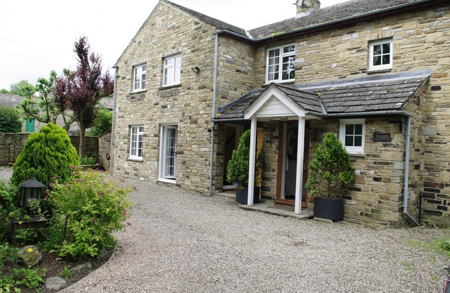 Country Hideaways | Bridge View | West Burton