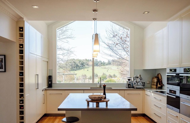 Country home & garden | Edge of town | Orange