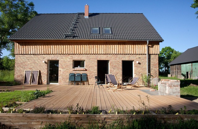 Country house with terrace & garden for relaxation or concentrated work