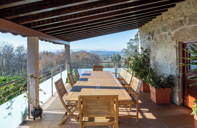Country House 'Lugar Da Xacra' with Private Terrace, Private Garden and Wi-Fi