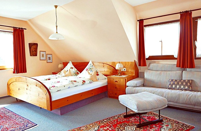 Country House Seiler - Holiday Apartment '75sqm' with Balcony and Wi-Fi