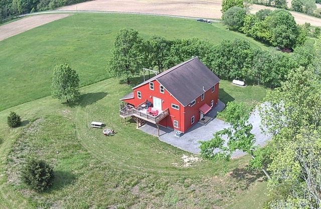 Country Retreat in the heart of Pike County Illinois