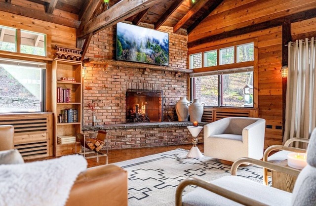 Couple's Retreat Lodge|Hot Tub| RiverViews|Tennis