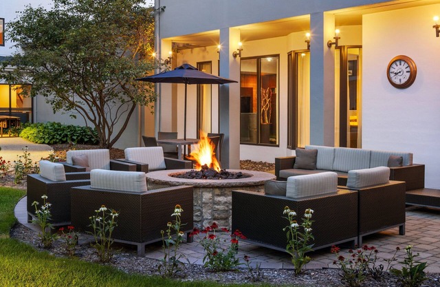 Courtyard Chicago Waukegan Gurnee