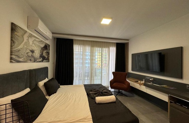 Courtyard Holiday Resort Studio