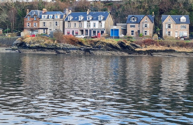 Cove Lochside Apartment with Sea and Sunset Views