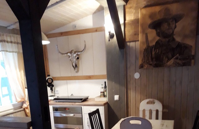 Cowboy Cottage vacation apartment (43 sqm) with veranda and barbecue facilities