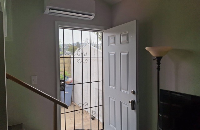 Cozy 1-bedroom apartment in charming West Covina with AC, WiFi