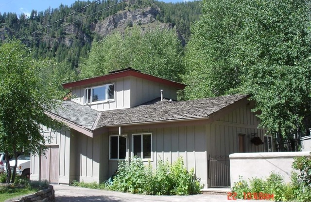 Cozy 2 Bed/1Ba, WIFI, Walk to Ski-Lifts, River, Bike Path & Downtown