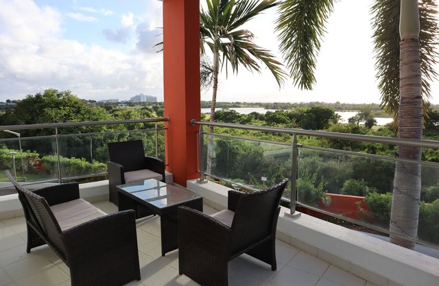 Cozy 2-Bedroom Condo in Maho, St. Maarten
