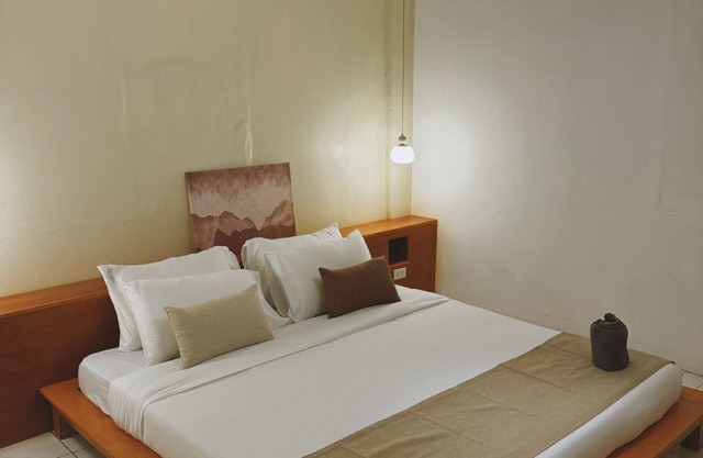 Cozy 2-bedroom home NEAR GL BEACH/MARKET.