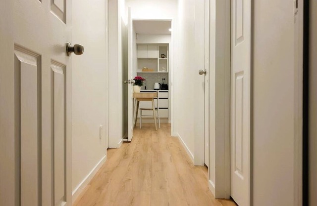 Cozy 2-Bedroom Homestay: Your Ideal Retreat for Comfort & Convenience