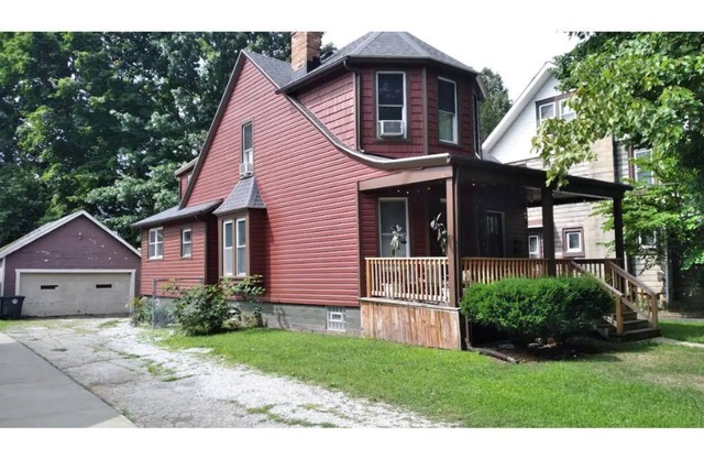 Cozy 2 bedroom in Highland Square, pets welcome!
