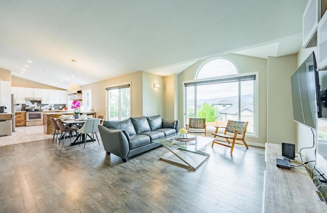 Cozy 5BD House in North Mission Crawford