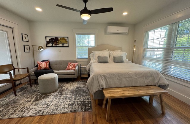 Cozy and Chic Winter Park Studio which is conveniently located just for you