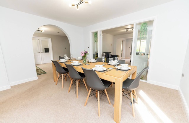 Cozy and spacious family retreat in the heart of Lincolnshire