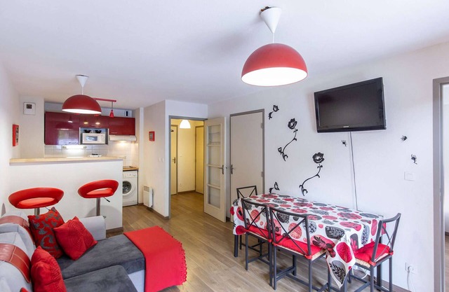 Cozy apartment 1 bedroom + nook, 6 ppl, Free Wifi in Barèges