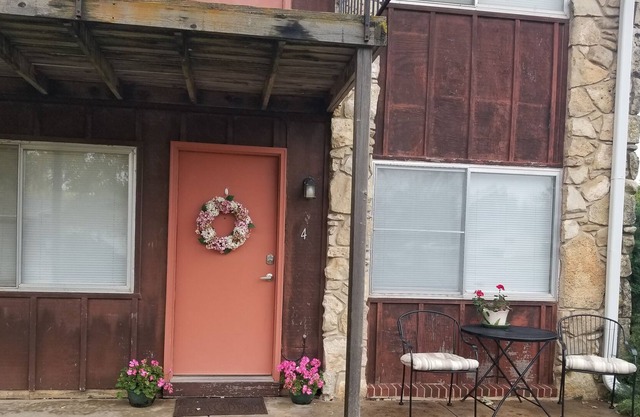 Cozy Apartment in the heart of Goddard