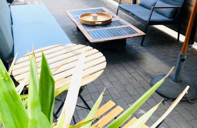 Cozy apartment with terrace -10 min from the beach (pet friendly)