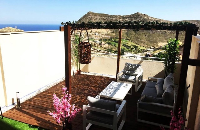 Cozy apartment with beautiful views for 2-4 persons