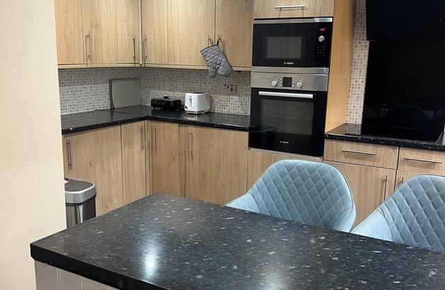 Cozy Basildon Retreat with 3 Bedrooms free parking