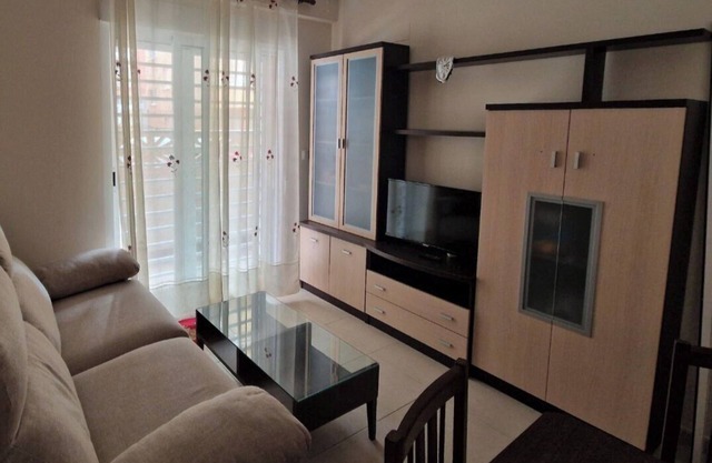 Cozy beach apartment with air conditioning and fast WiFi