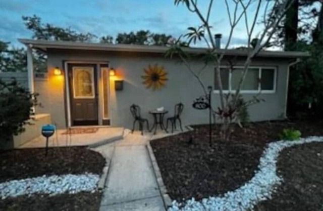 Cozy Bright Home in St. Pete, Florida, Pet Friendly! Home away from home!