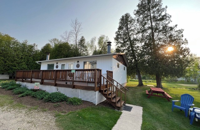 Cozy Brook North Cottage @ Ephraim Beach on Ephraim Village Cottages Resort