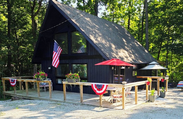 Cozy Cabin- A-Frame style cabin with Loft.