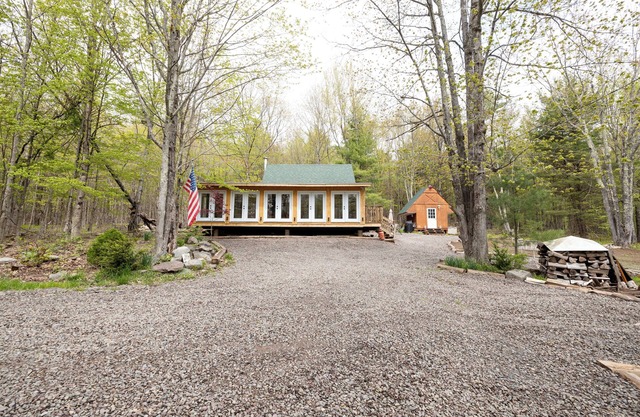 Cozy Cabin-Catskills secluded Mountain retreat