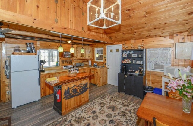 Cozy Cabin in the White Mountains of Maine