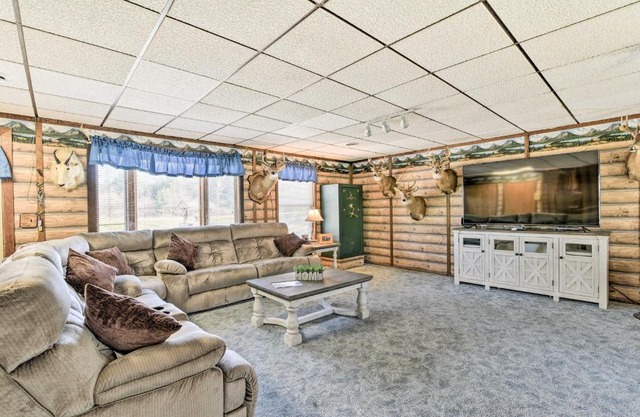 Cozy Cass City Retreat with Spacious Deck!
