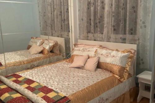 Cozy Comforts aprt in Cugir