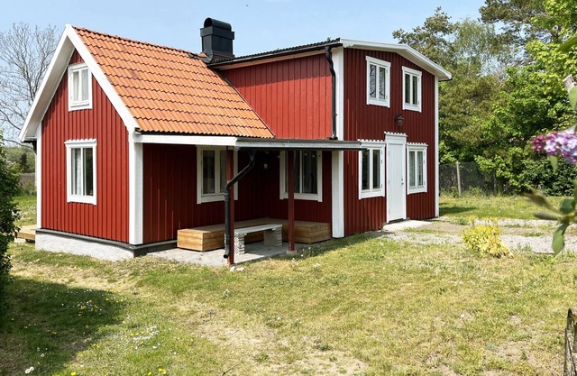 Cozy cottage next to a running stream on the east side of Öland | SE04027