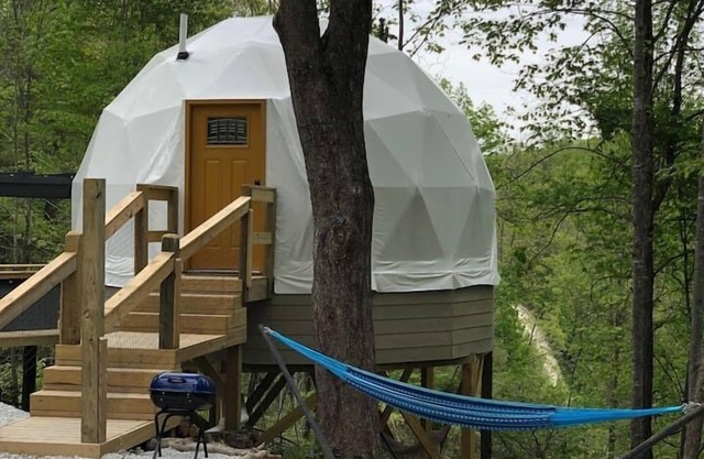 Cozy dome w/hot tub minutes from Red River Gorge
