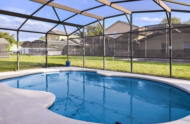 Cozy family vacation with large pool near Disney