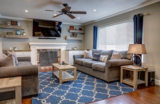 Cozy Home! CA Parks Pass…. Included