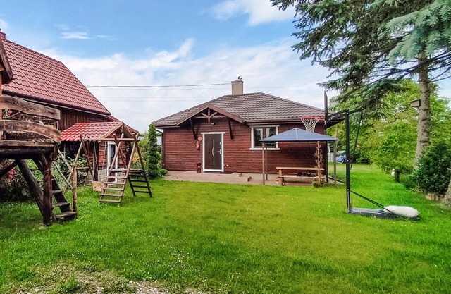 Cozy home in Darlowo with WiFi