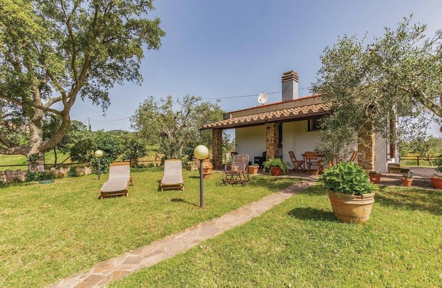 Cozy home in Gavorrano GR with WiFi