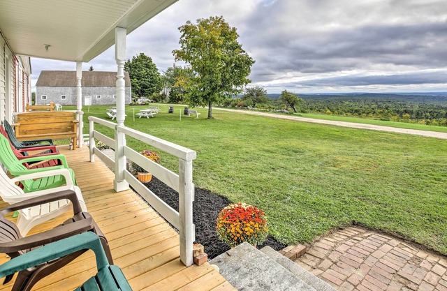 Cozy Home w/ Vineyard, Working Farm & Fall Foliage