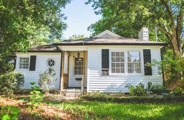 Cozy Home Walking Distance to Downtown Opelika