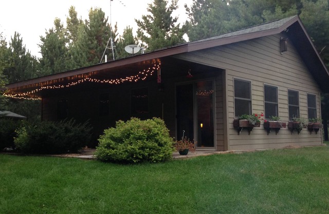 Cozy lil' Cottage is nestled in rolling hills and peaceful pines