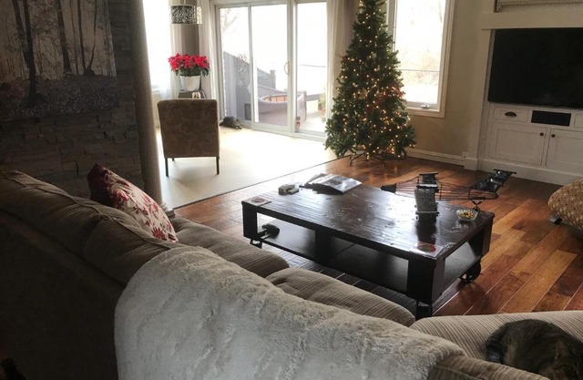 Cozy Luxury on the Thames in Ontario!