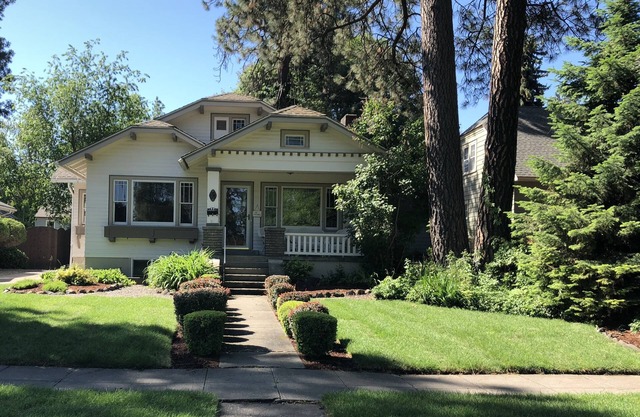 Cozy Manito Park Craftsman