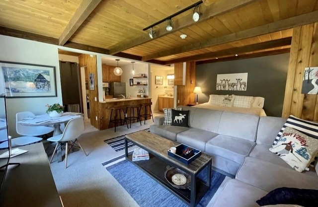 Cozy Mountain Hideaway