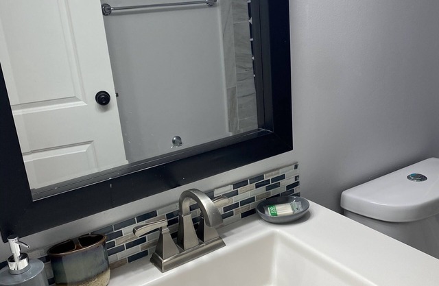 Cozy,Quiet&Comfy W/Netflix/close to sawgrass mall