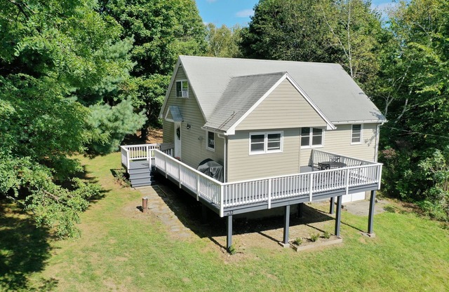 Cozy Retreat on Copake Lake in our Charming Home