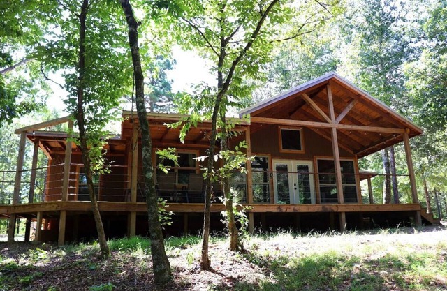 Cozy Riverfront Cabin in the Ouachita Forest!